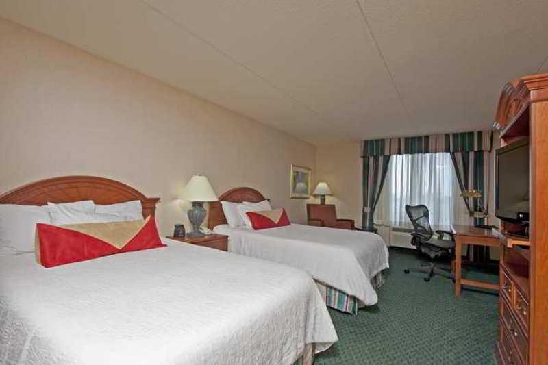 Hilton Garden Inn Plymouth Buitenkant foto